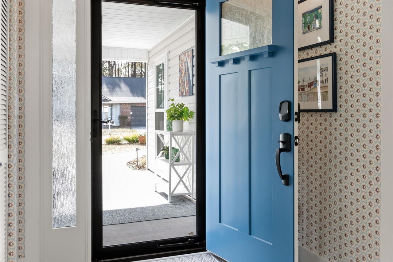 2019 Armory Drive Photo 4