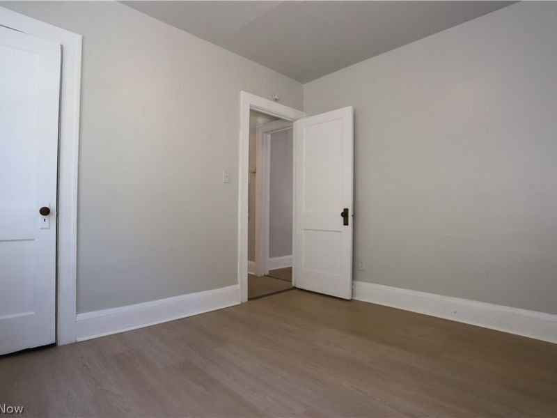 14308 Edgewood Avenue, Cleveland, OH 44128 Photo 12