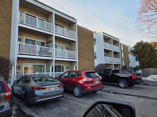 25 Ekman St., Unit 3 H, Worcester, MA 01607