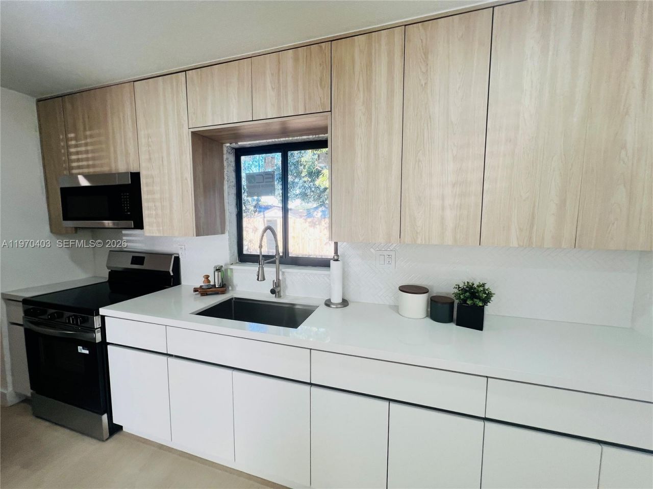 19133 NW 35th Ave, Miami Gardens, FL 33056 Photo