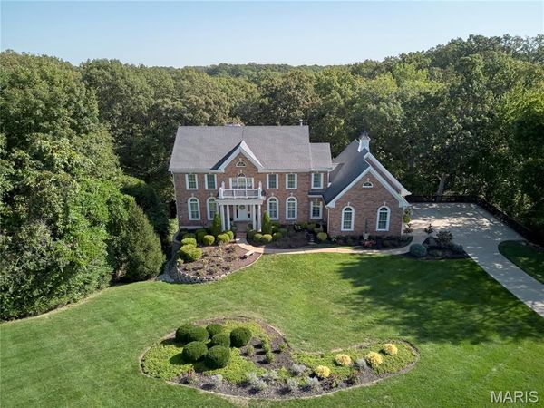 16507 Kingspointe Lake Lane, Chesterfield, MO 63005