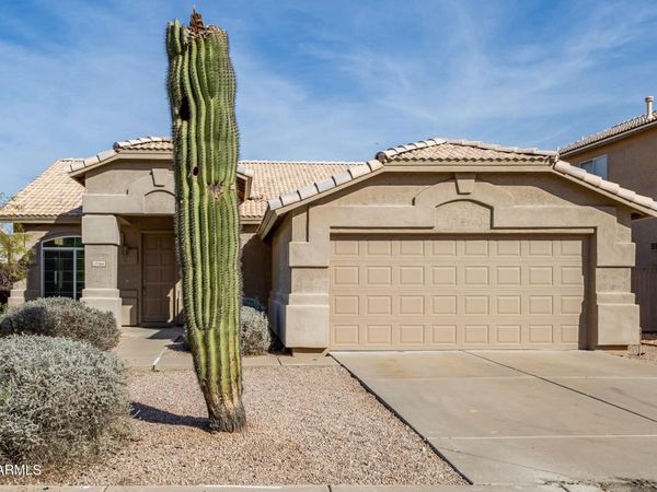 13766 W CAMBRIDGE Avenue, Goodyear, AZ 85395