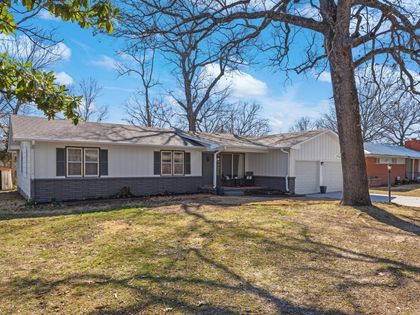 22 E 15th Street Grove, OK 74344
