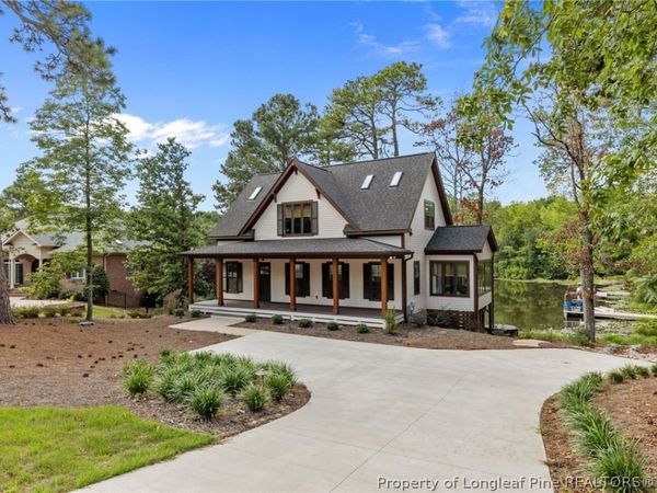 135 Lake Forest Drive SW, Pinehurst, NC 28374