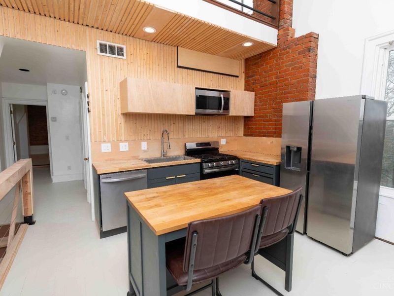 2202 Ravine Street, Cincinnati, OH 45219 Photo 3