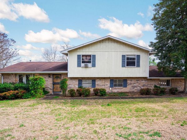 8700 Reba Lane, Hixson, TN 37343