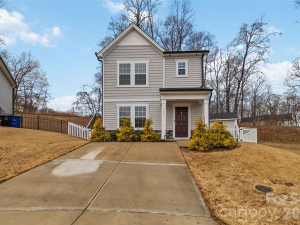 2417 Kings Cross Court, Winston Salem, NC 27127