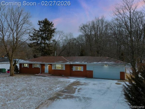 13515 Lenmoore Road, Van Buren Twp, MI 48111