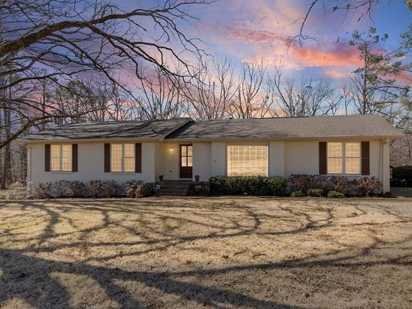 2235 Lee Loop, Oxford, MS 38655