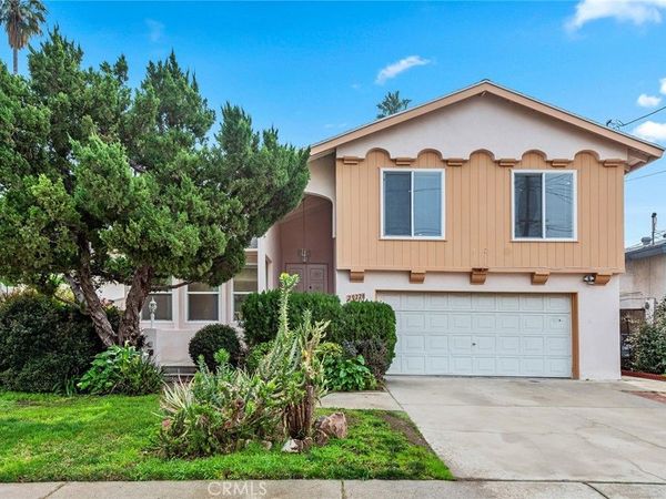 20228 Gifford, Winnetka, CA 91306