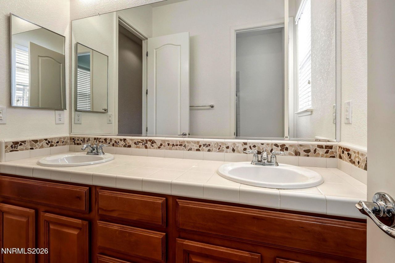 7055 Voyage Drive, Sparks, NV 89436 Photo