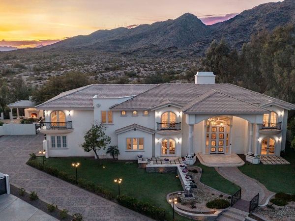 12240 S HONAH LEE Court, Phoenix, AZ 85044