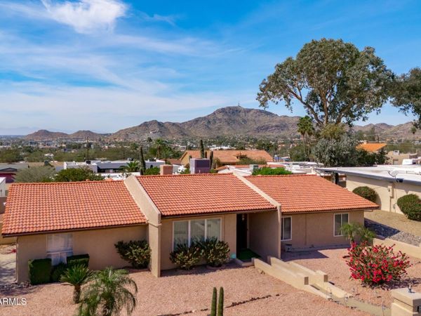 9654 N 18TH Street, Phoenix, AZ 85020