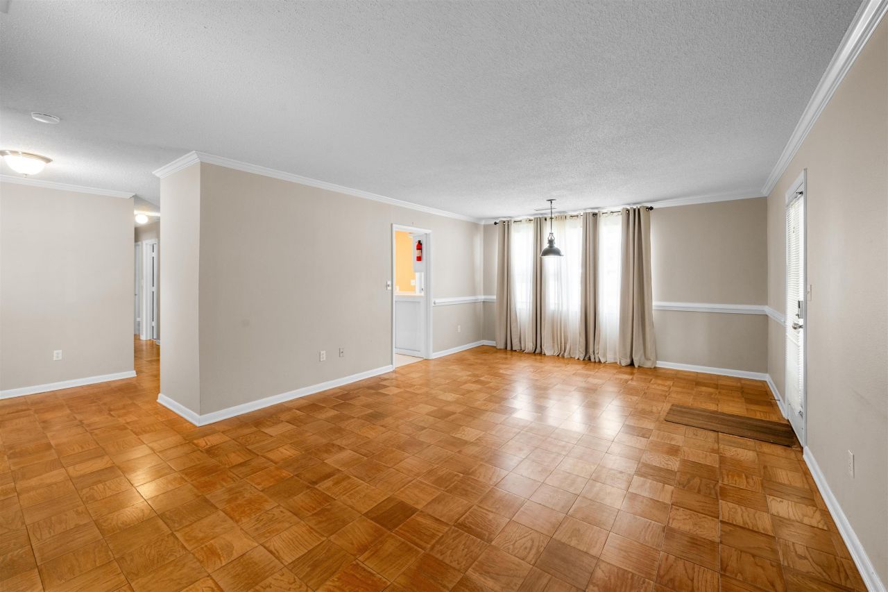 3530 Hummingbird St. Photo 14