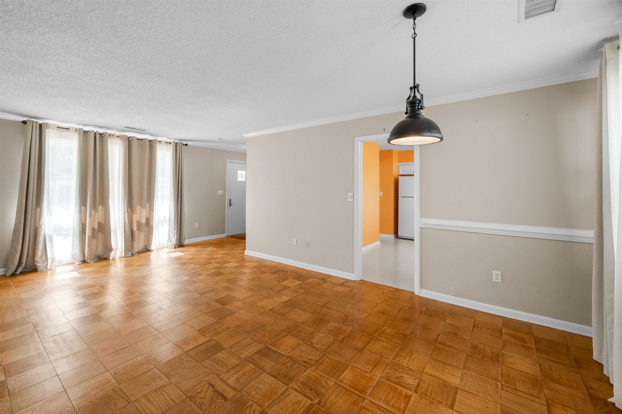 3530 Hummingbird St. Photo 15