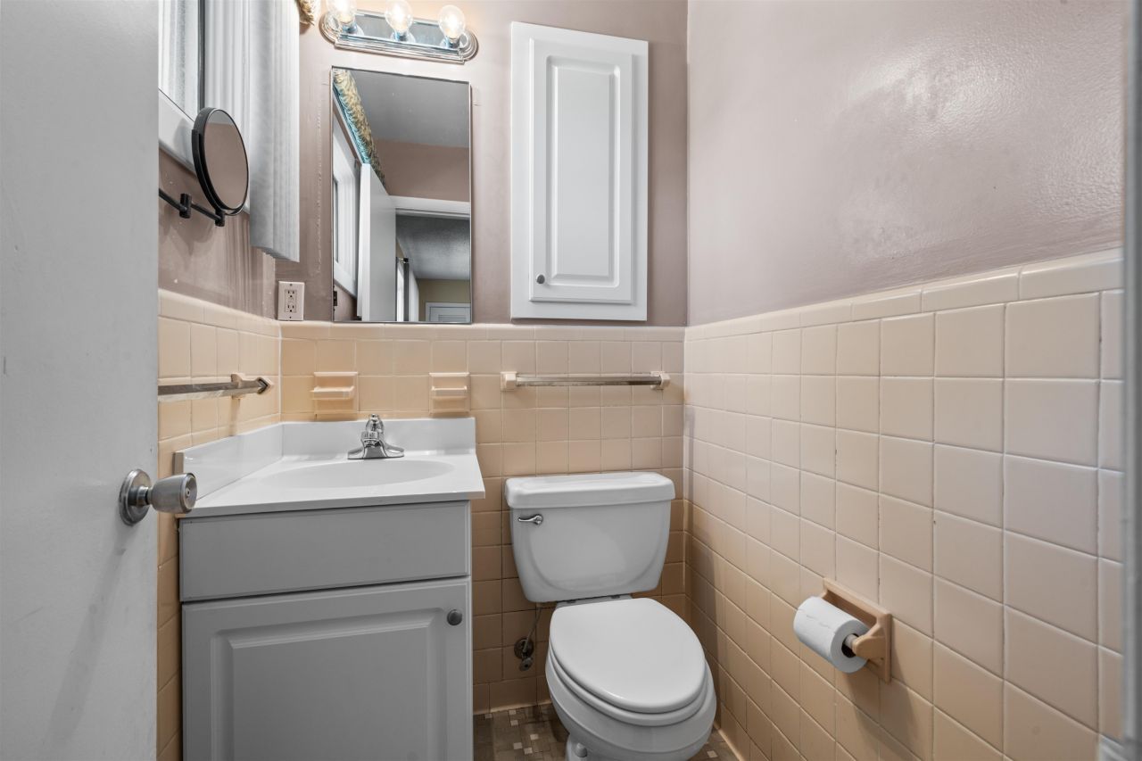 3530 Hummingbird St. Photo 32