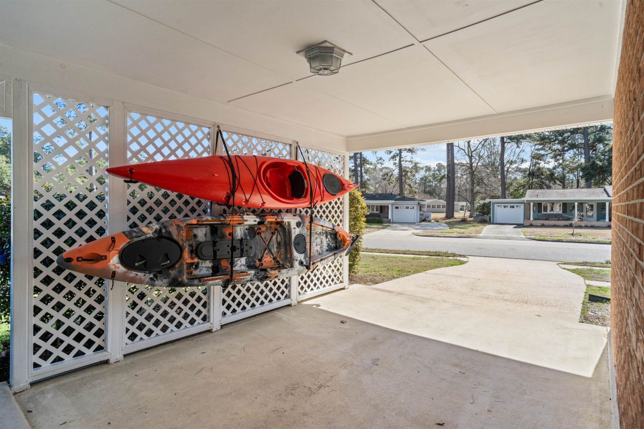 3530 Hummingbird St. Photo 7