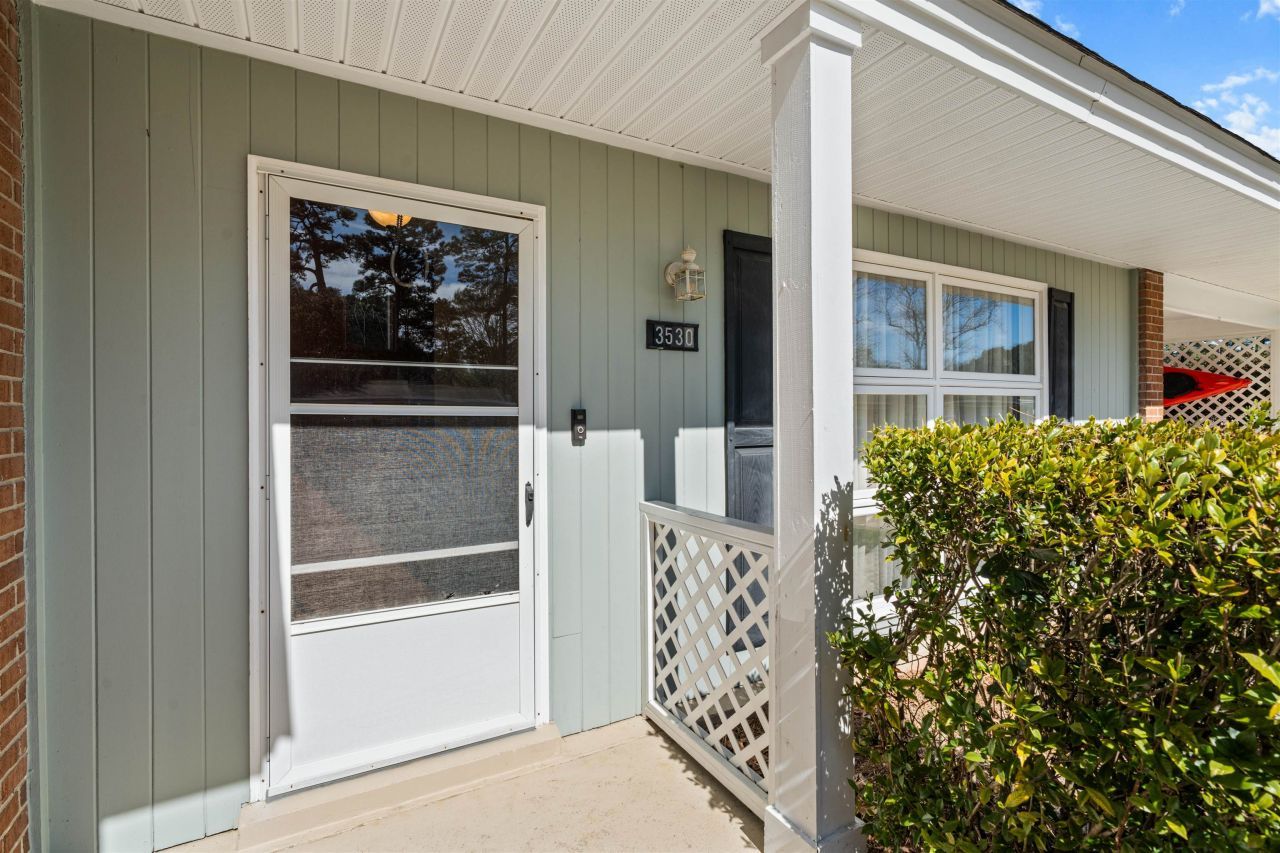 3530 Hummingbird St. Photo 9