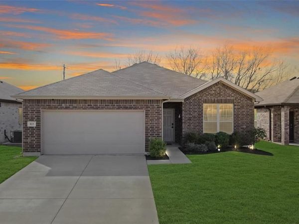 813 Williams Way, Van Alstyne, TX 75495