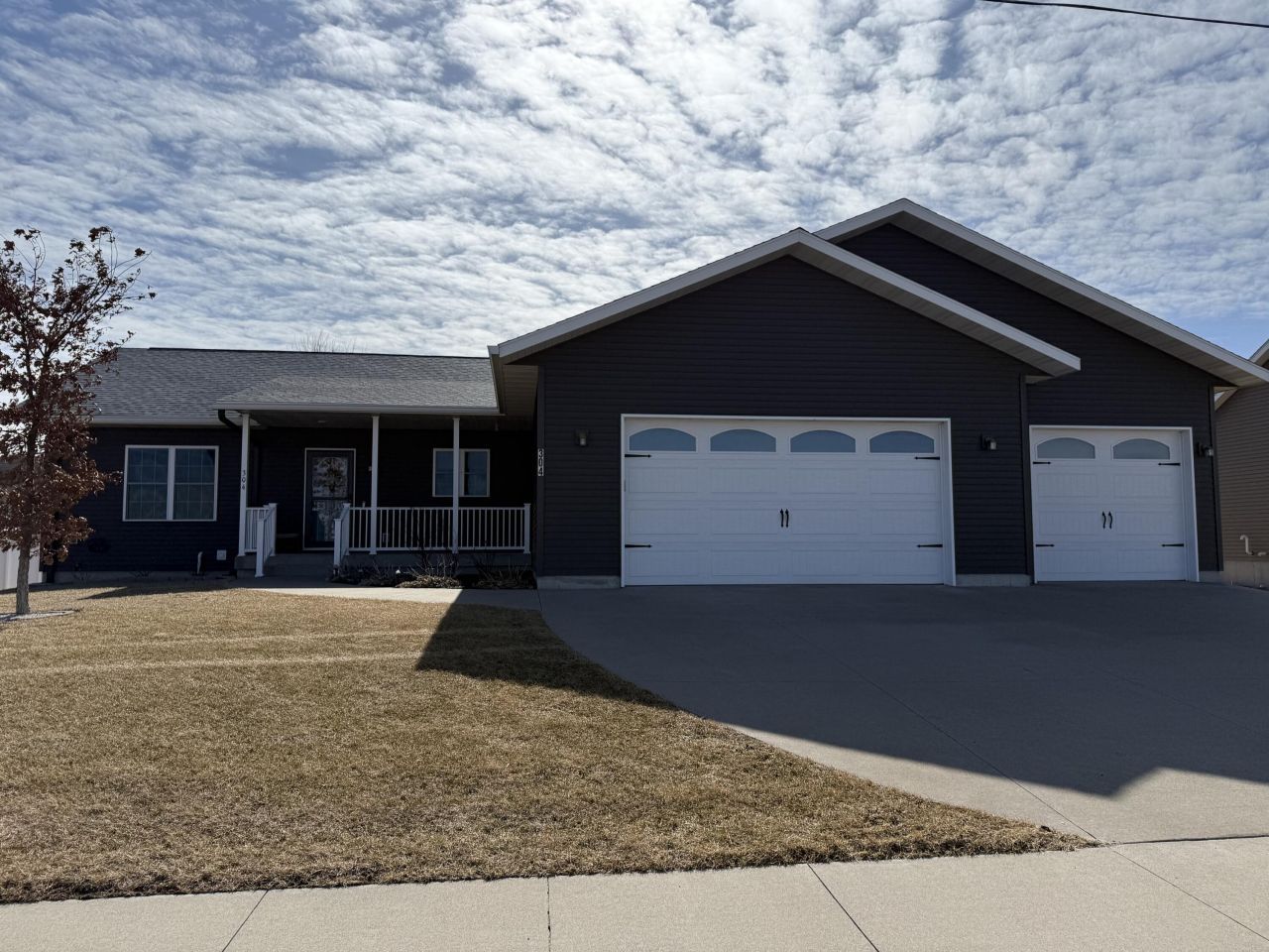 304 W Division St, Wilton, IA 52778 Main Photo