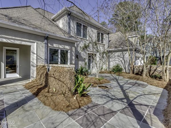 2 Waterstone Place, Jackson, MS 39211