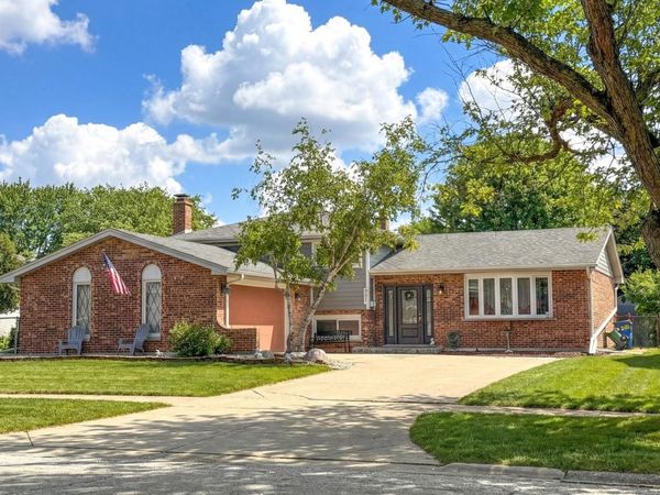 981 N Mill Road, Addison, IL 60101