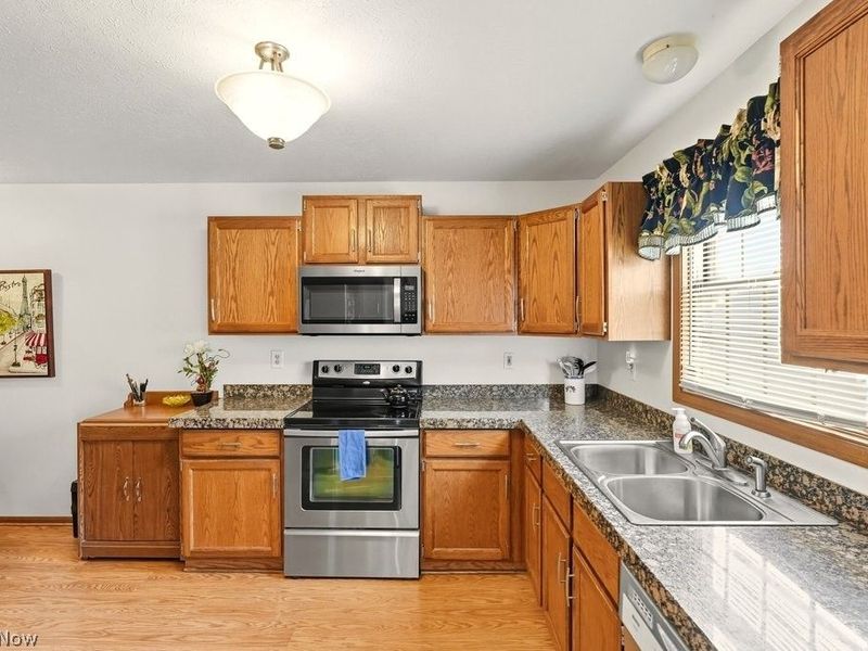 120 Talsman Drive, Unit 4, Canfield, OH 44406 Photo 3