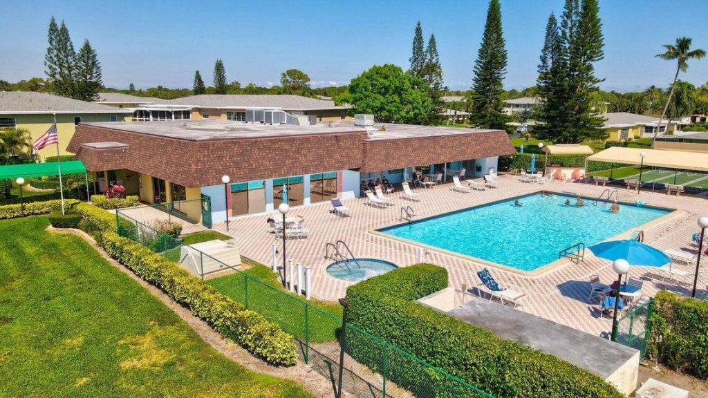 2331 Croton Lane, Unit B, Delray Beach, FL 33445 Photo