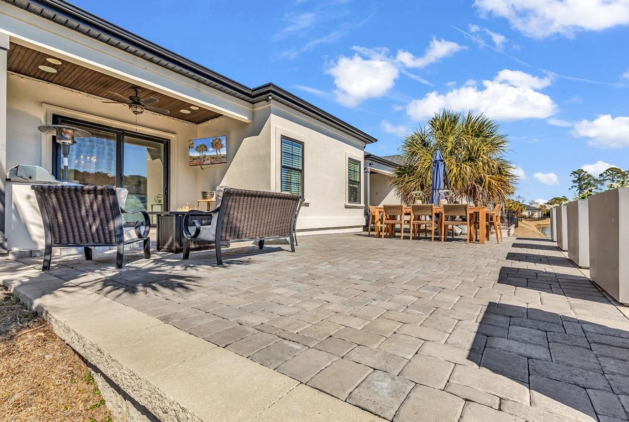 6722 Ocean Breeze Loop  Photo 34