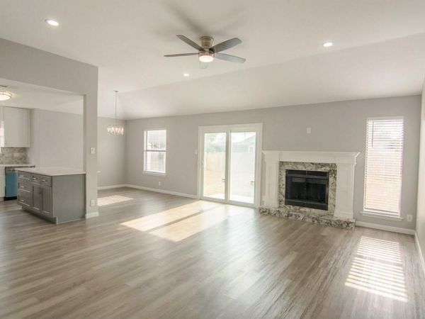 108 Cottonwood DR, Hutto, TX 78634