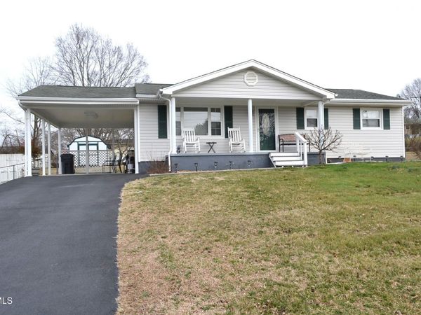 306 Summerwood Drive, Bristol, TN 37620