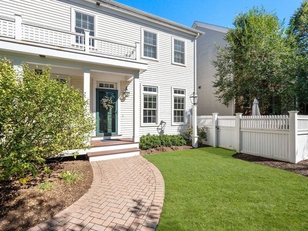 42 Maple Lane, Unit 42, Medfield, MA 02052