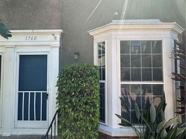 1760 N Las Palmas, Los Angeles, CA 90028