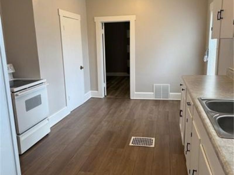 1729 Gambrinus Avenue SW, Canton, OH 44706 Photo 10