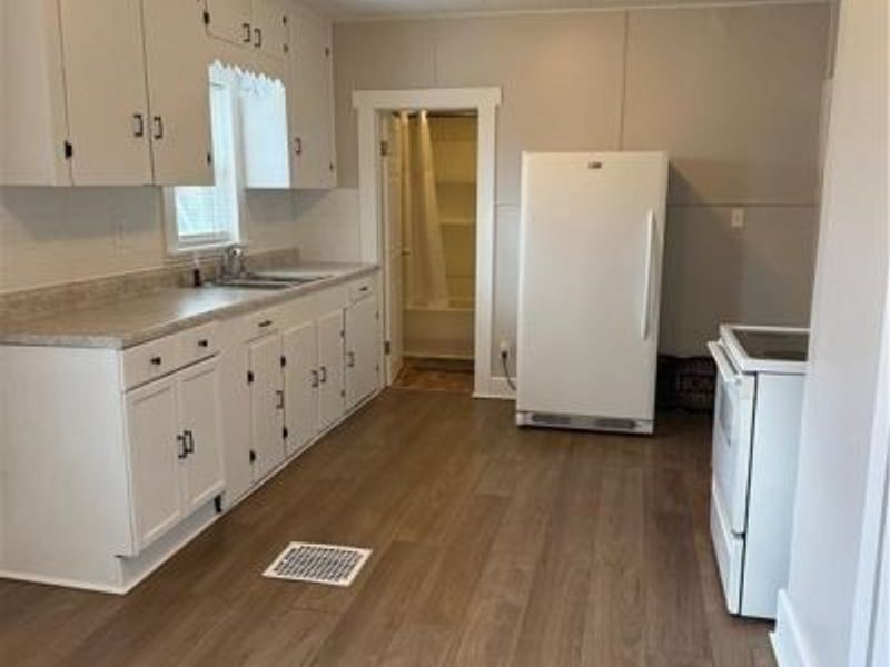 1729 Gambrinus Avenue SW, Canton, OH 44706 Photo 11