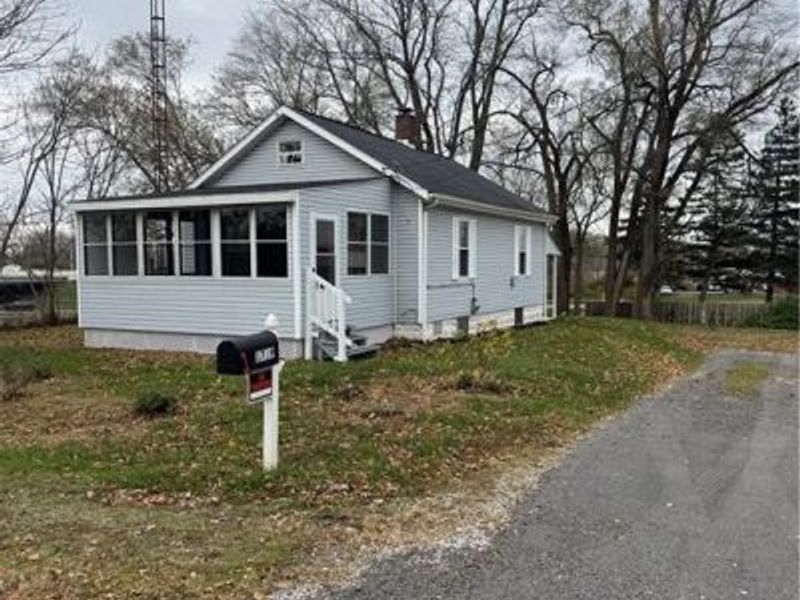 1729 Gambrinus Avenue SW, Canton, OH 44706 Photo 2