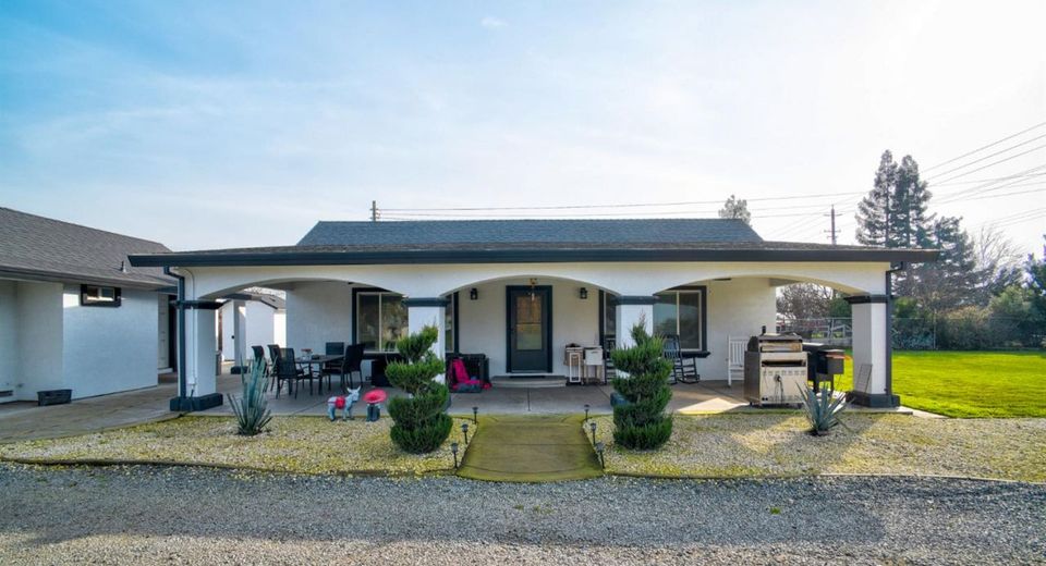 8567 Bradshaw, Elk Grove, CA 95624 Photo