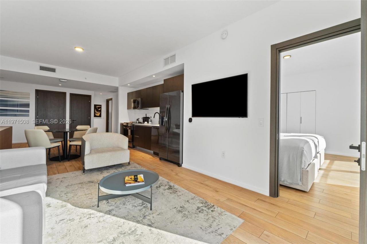 398 NE 5th St, Unit 3218, Miami, FL 33132 Photo