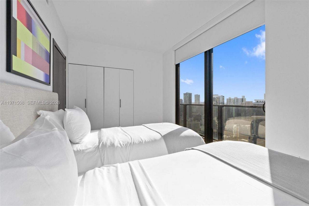 398 NE 5th St, Unit 3218, Miami, FL 33132 Photo
