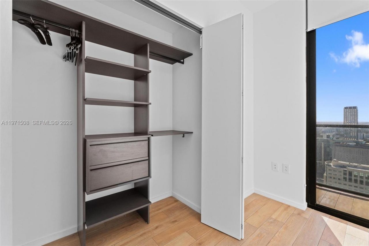398 NE 5th St, Unit 3218, Miami, FL 33132 Photo
