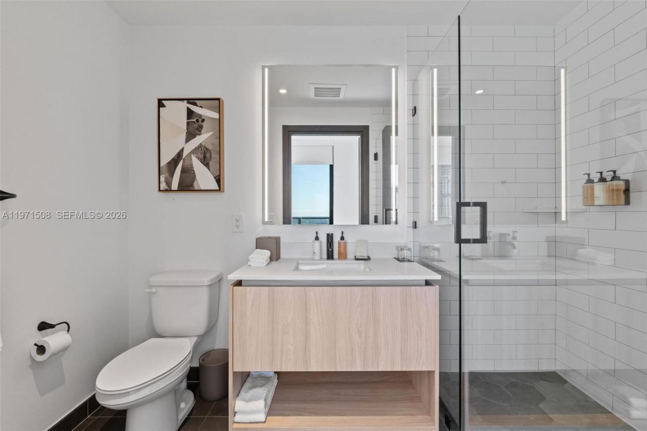 398 NE 5th St, Unit 3218, Miami, FL 33132 Photo