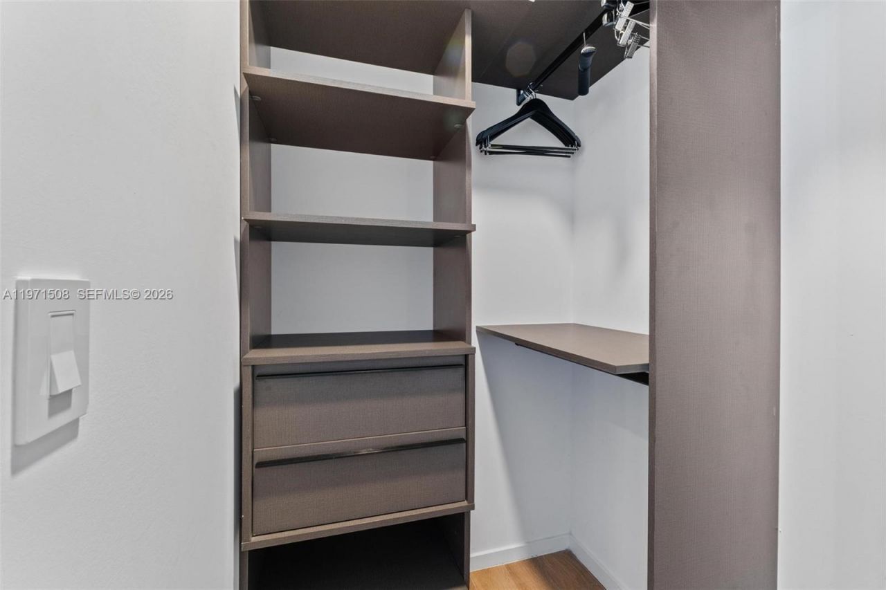 398 NE 5th St, Unit 3218, Miami, FL 33132 Photo