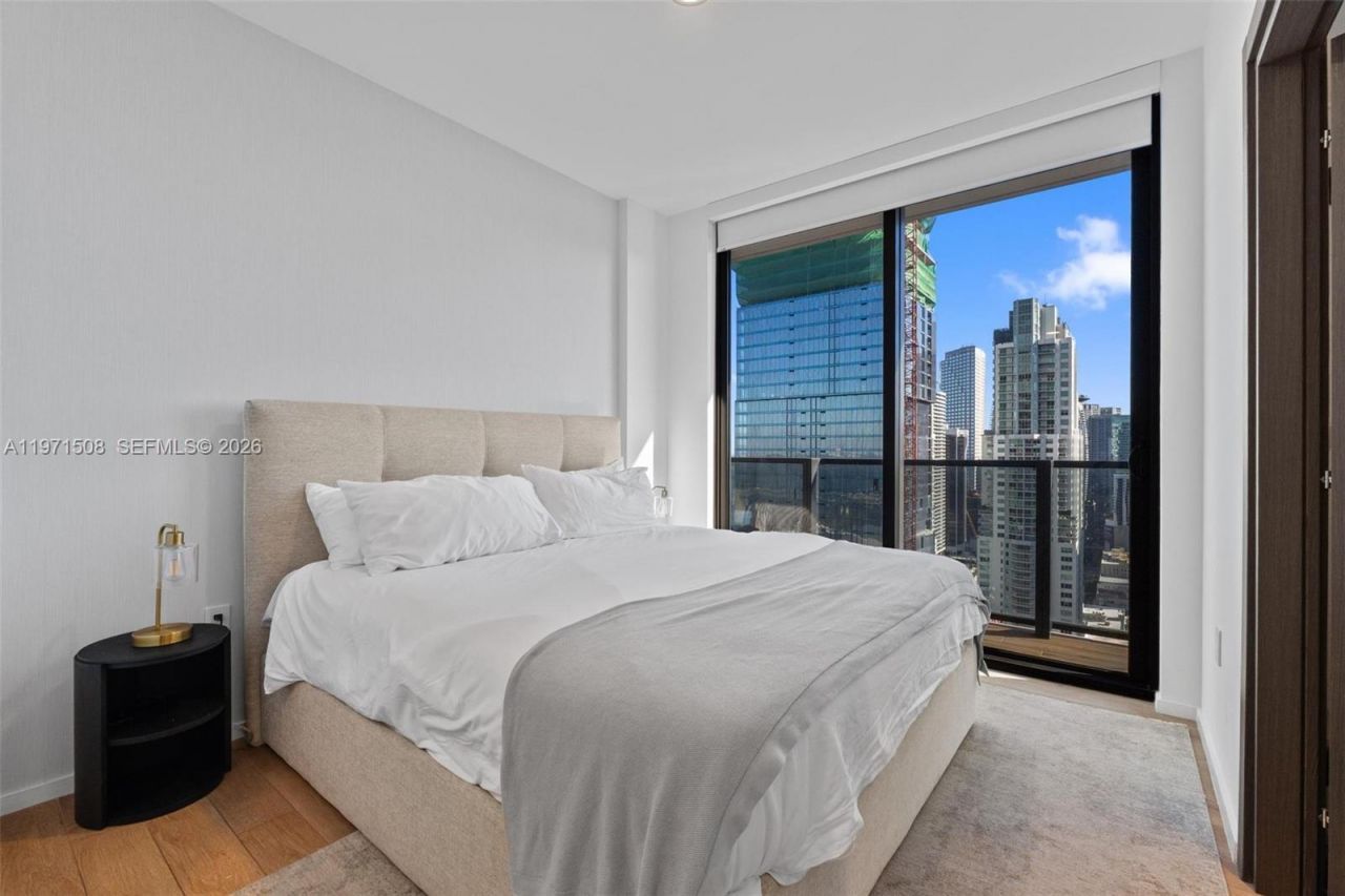 398 NE 5th St, Unit 3218, Miami, FL 33132 Photo