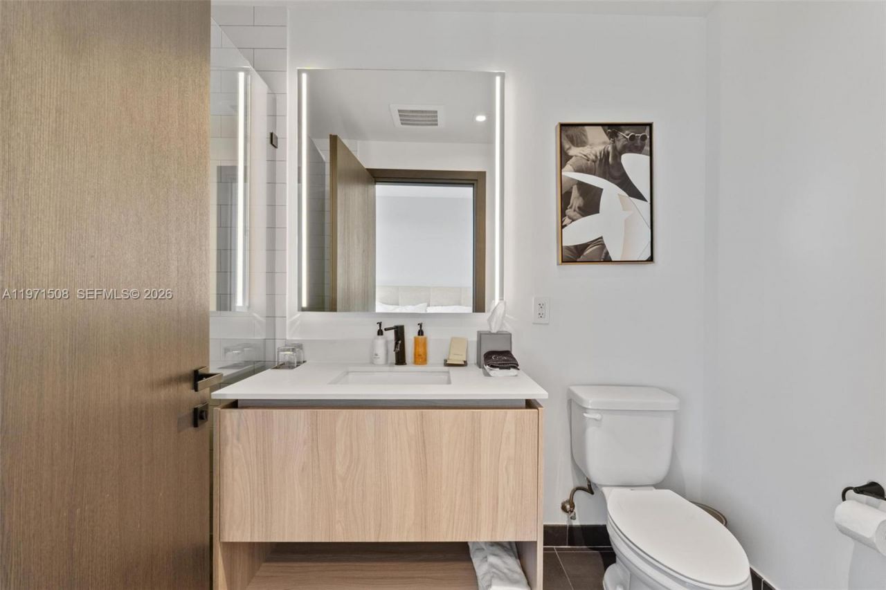398 NE 5th St, Unit 3218, Miami, FL 33132 Photo