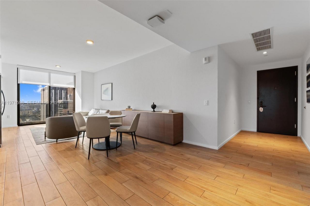 398 NE 5th St, Unit 3218, Miami, FL 33132 Photo