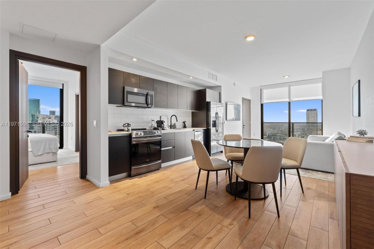 398 NE 5th St, Unit 3218, Miami, FL 33132 Photo