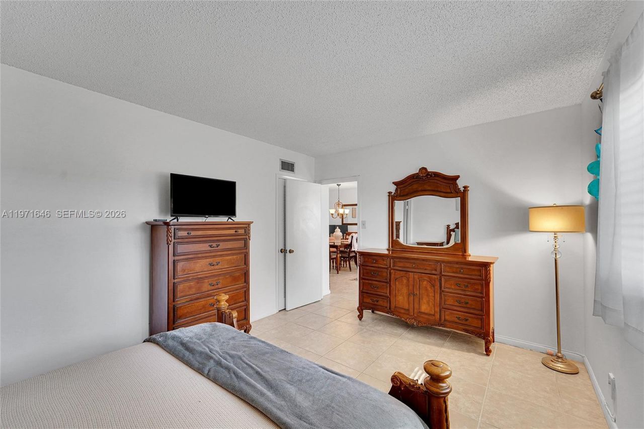 650 NW 80th Ter, Unit 206, Margate, FL 33063 Photo