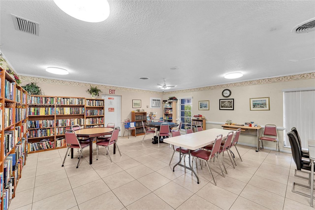 650 NW 80th Ter, Unit 206, Margate, FL 33063 Photo