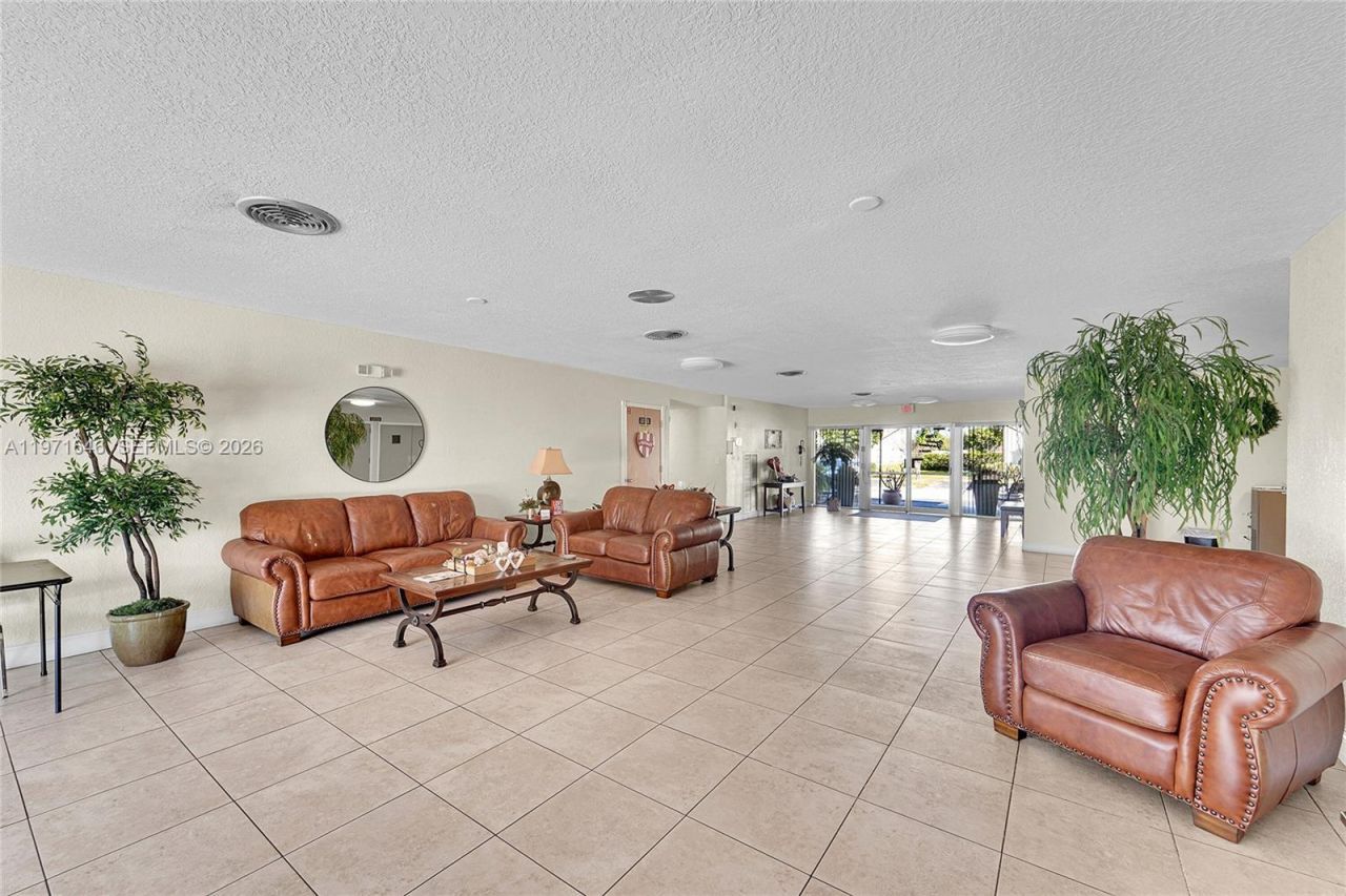650 NW 80th Ter, Unit 206, Margate, FL 33063 Photo