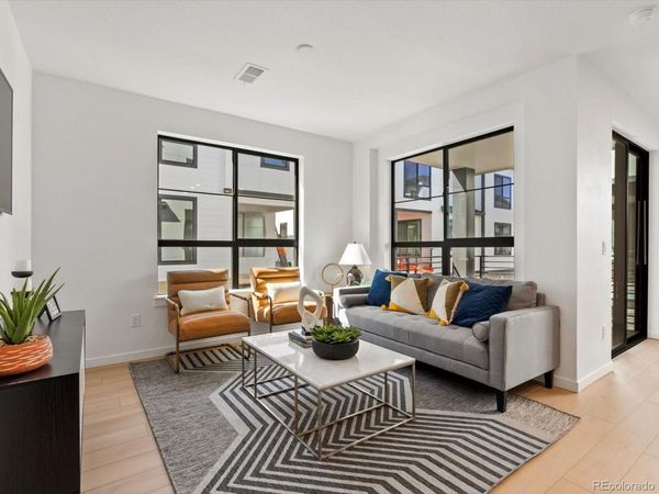 2060 S Holly Street , Unit 4, Denver, CO 80222